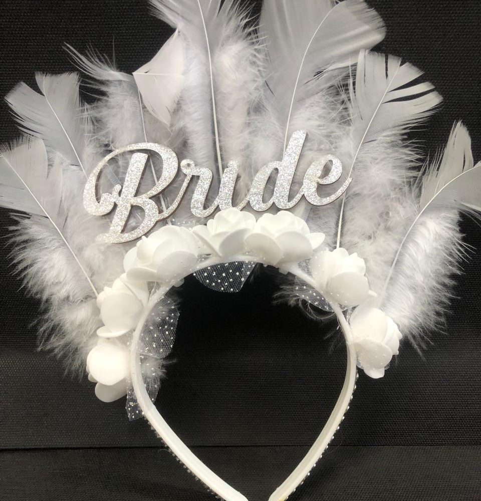 Vincha Bride con Pluma y strass