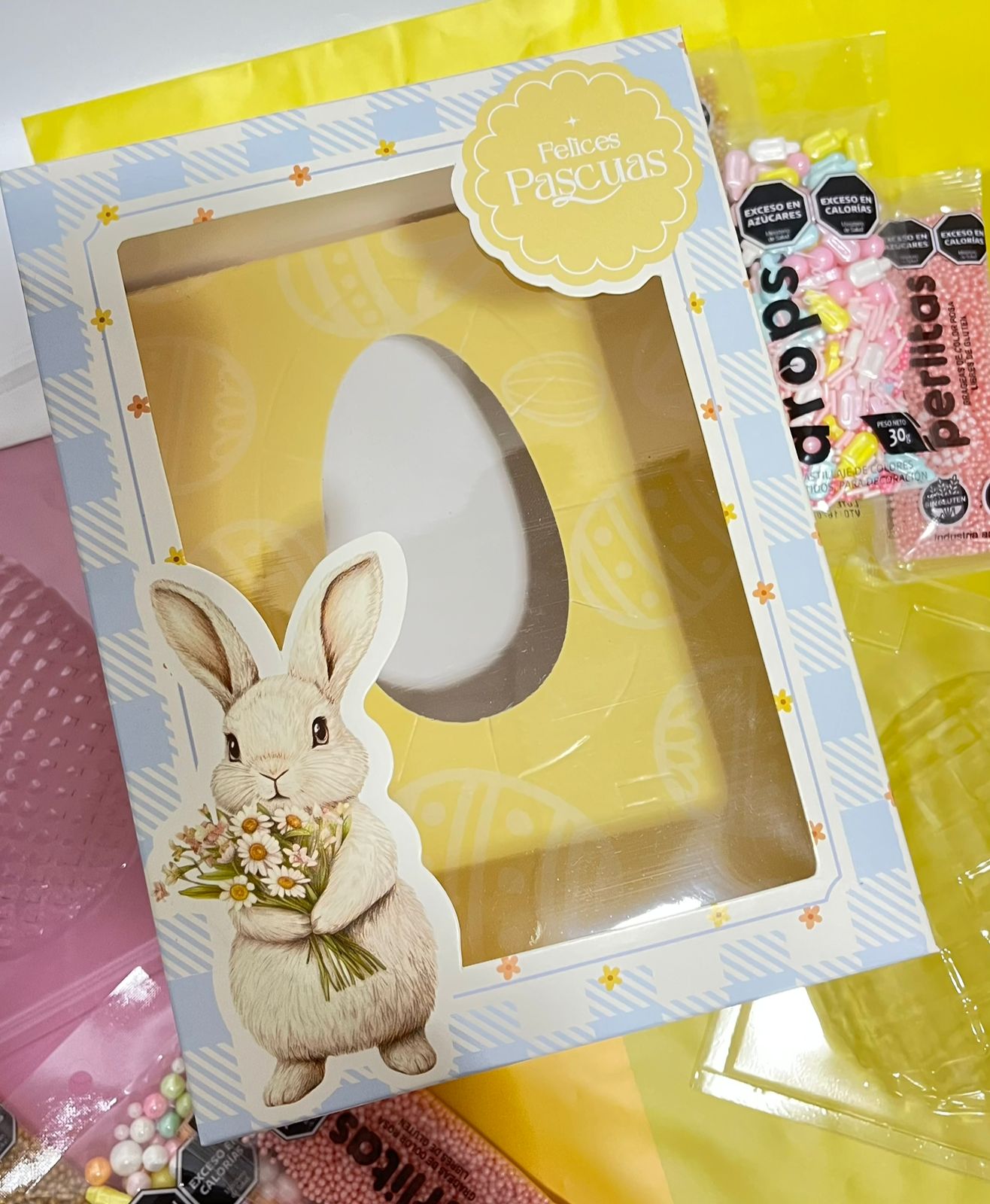 Caja 1/2 conejo 20x15x10